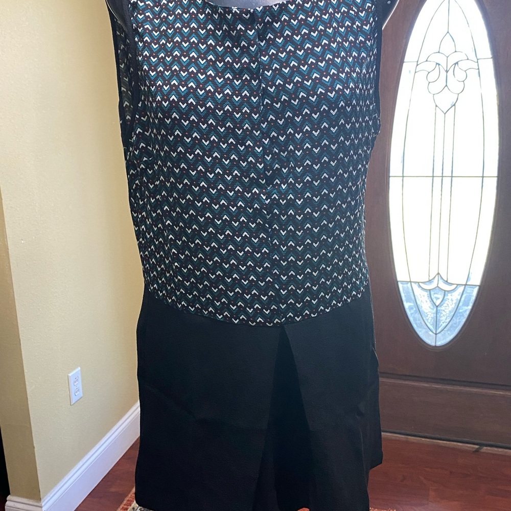 Hayden LA- Black and White Patterned Sleeveless Dress